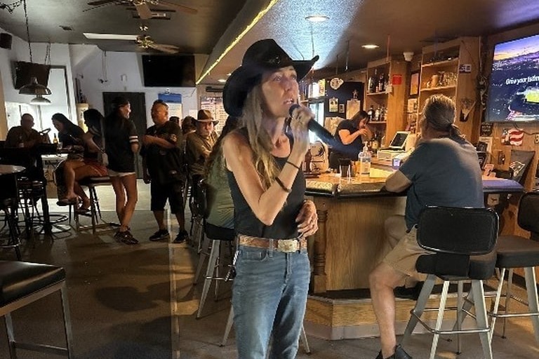 Sunday Karaoke at the Eagles